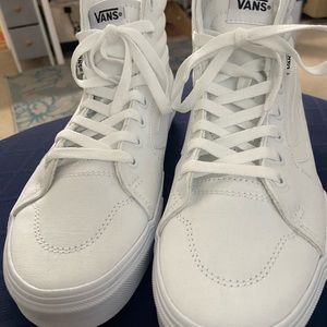 New Women’s High Top Vans. Size 9.5